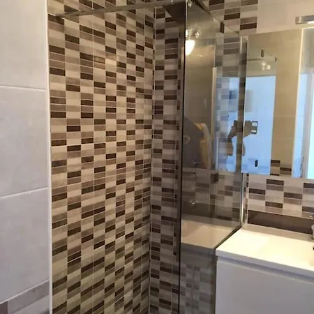 Apartment Vu Sur En Roussillon *